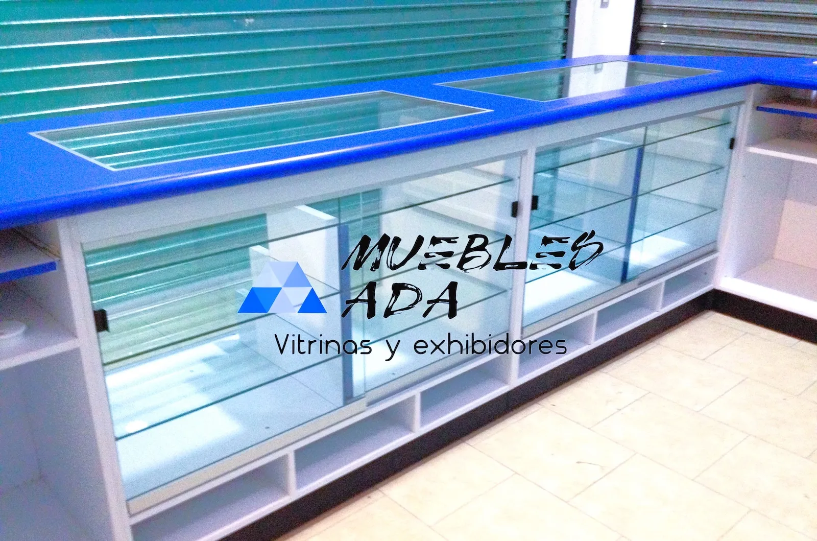 Proyecto de mobiliario comercial 10