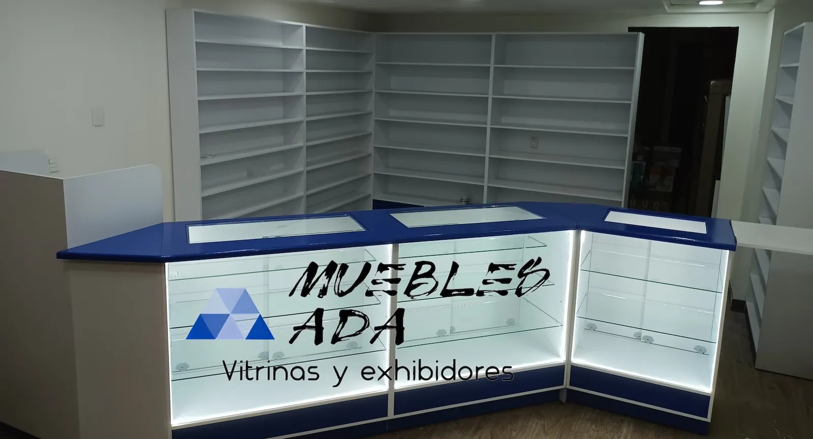 Proyecto de mobiliario comercial 16