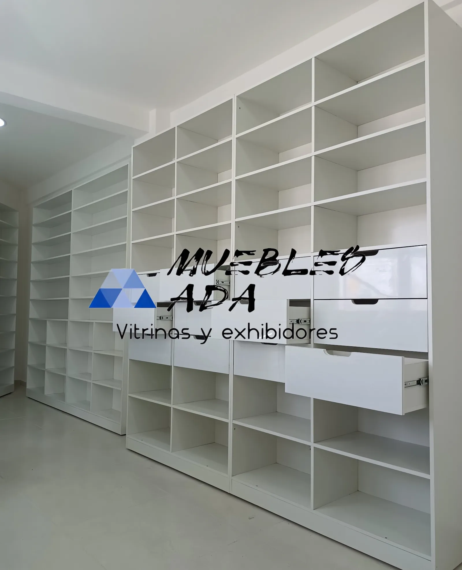 Proyecto de mobiliario comercial 22