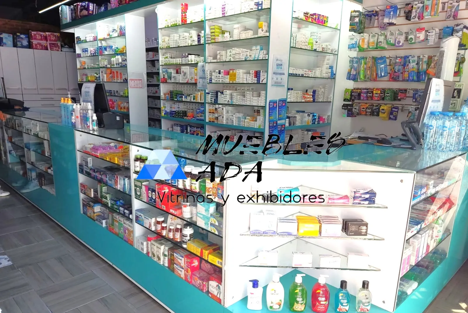 Proyecto de mobiliario comercial 31