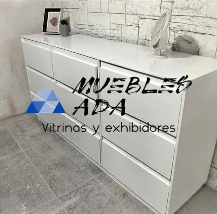 Credenza de cajoneras blanca