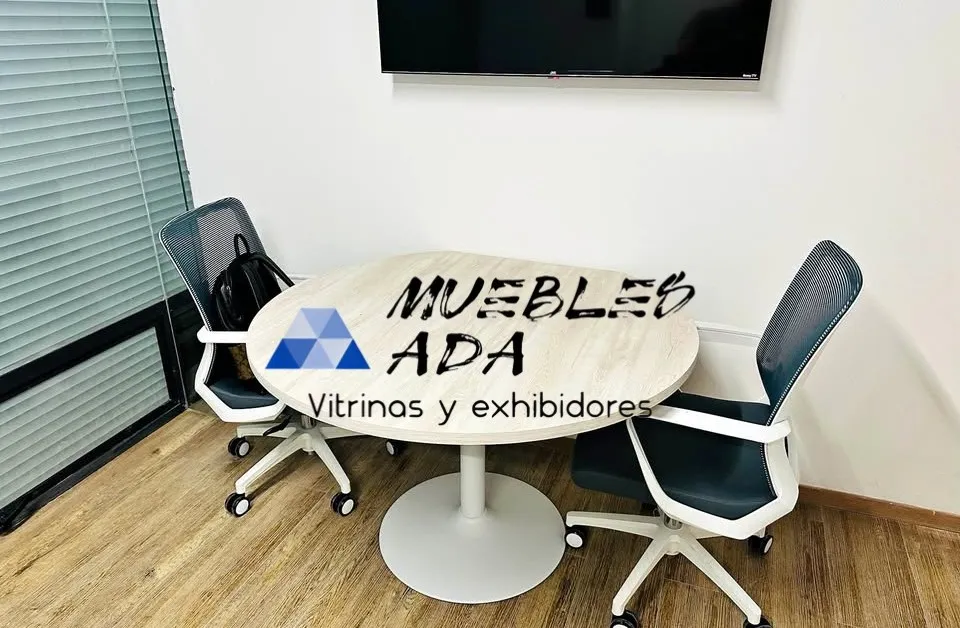 Set de sillas de visita con mesa de centro