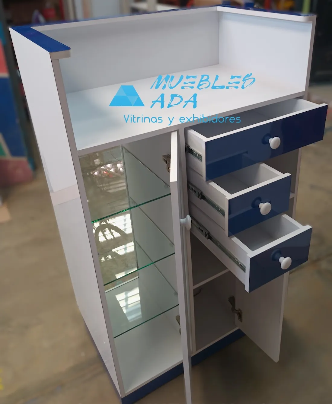 Presupuesto de mobiliario para farmacia